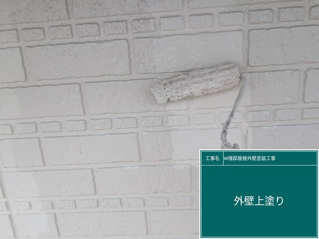 1F2F上塗りを行います。